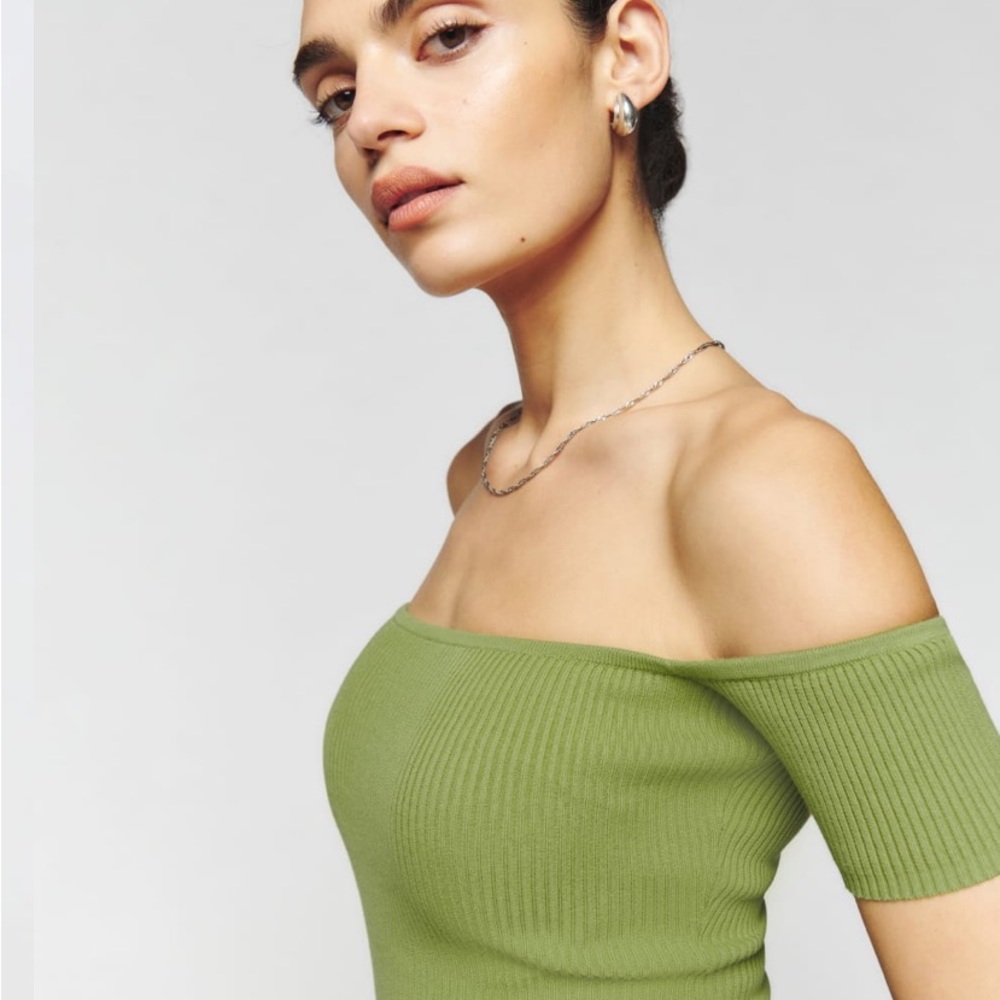 NWT Reformation Holly Off the Shoulder Sweater